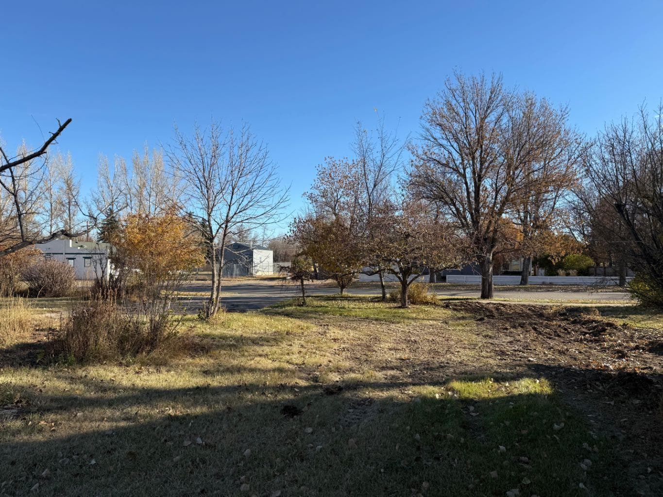 410 Grand Avenue — photo 1