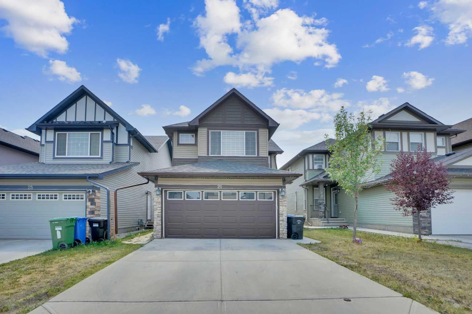 Detached in Saddle Ridge