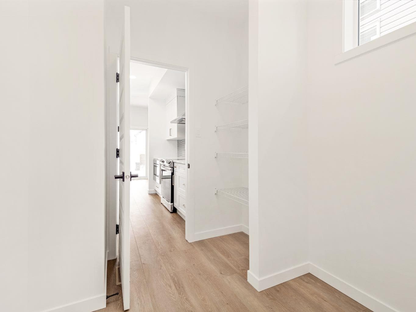 82 Miners Road W — photo 3