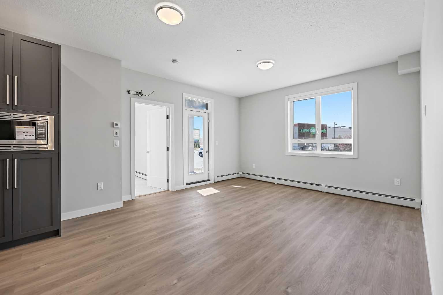 1115, 520 Reynolds Avenue SW — photo 3