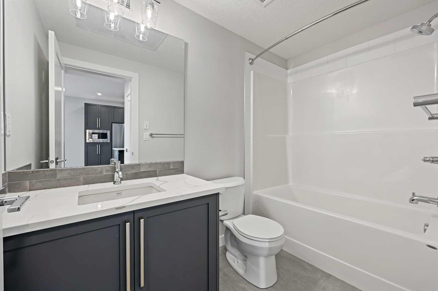 1115, 520 Reynolds Avenue SW — photo 4