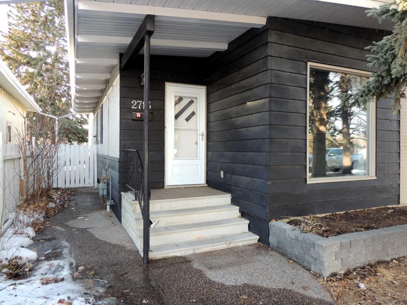 2713 Canmore Road NW — photo 3