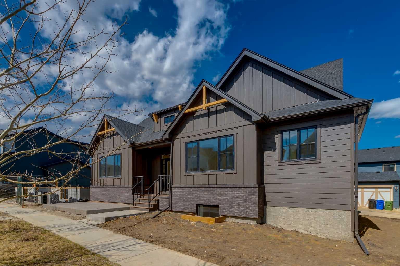 90 Treeline Gardens SW — photo 3