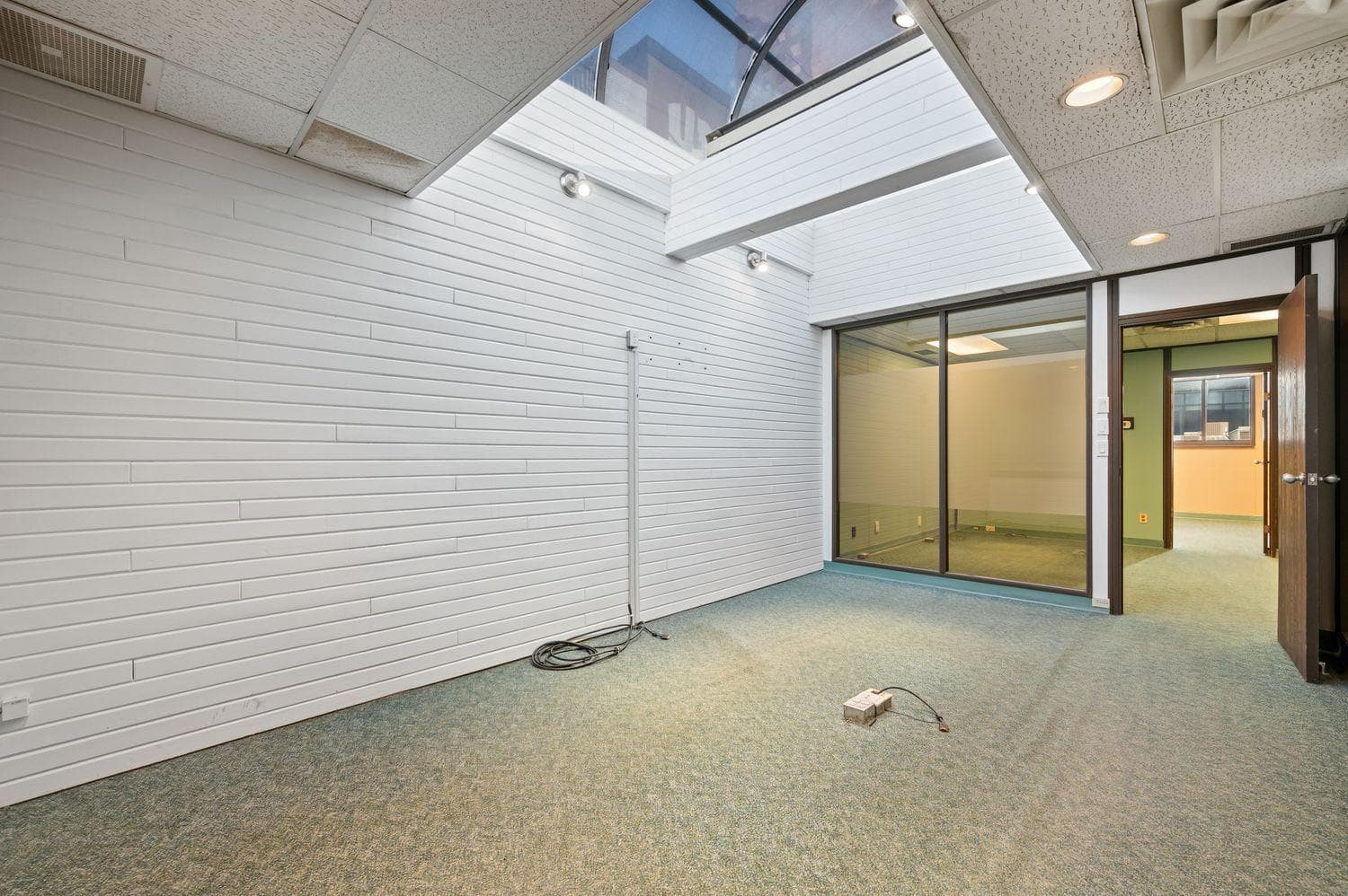 627 8 Avenue SW — photo 3