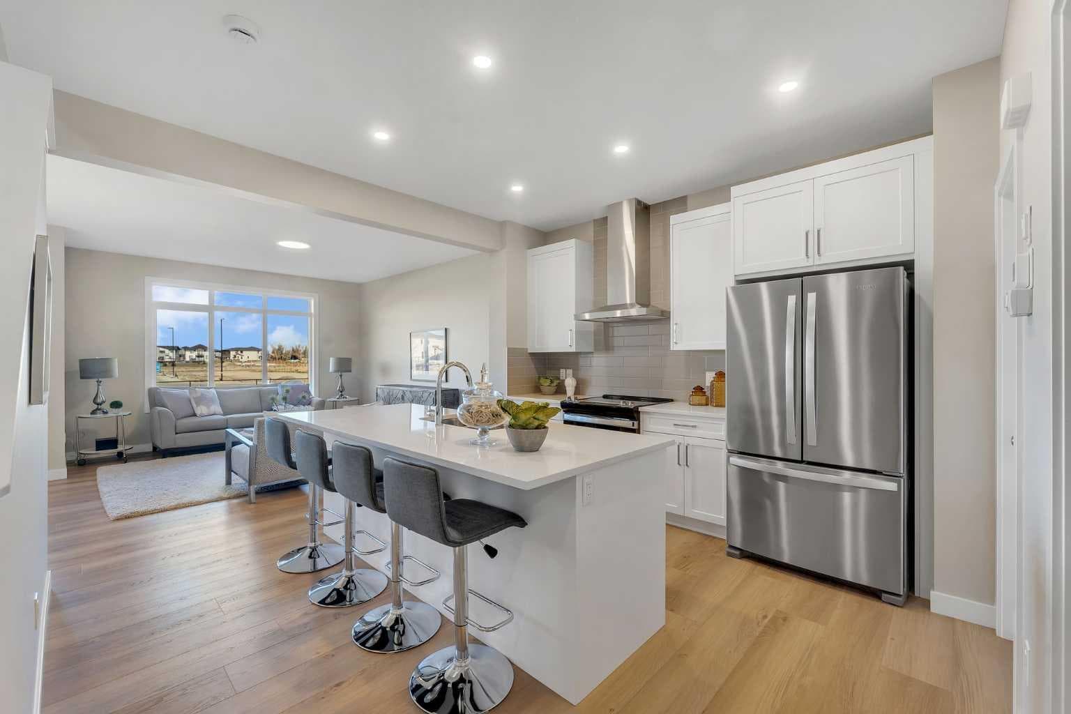 212 Edgefield Bay — photo 3