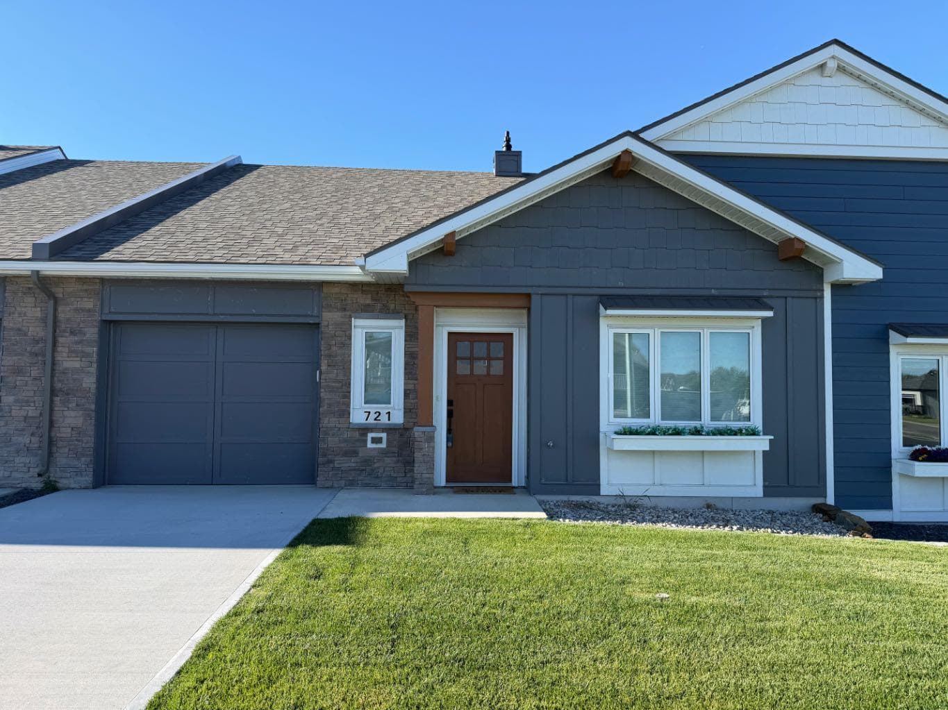 Row/Townhouse in NONE