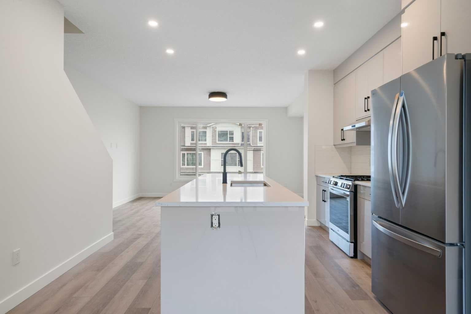 8808 48 Street NE — photo 4