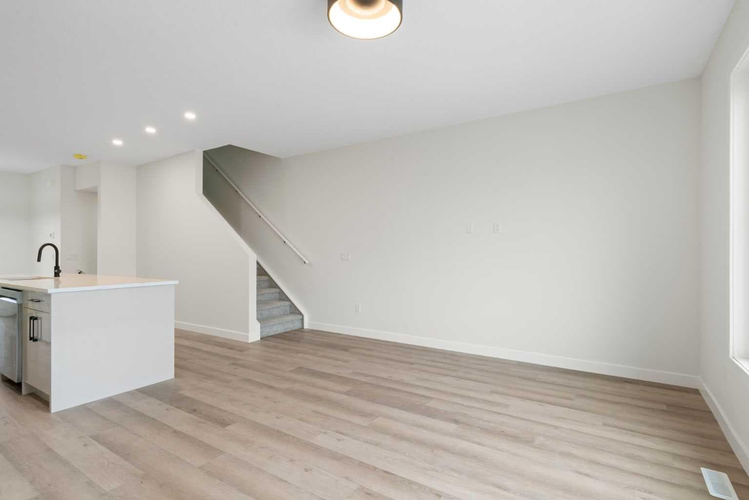 8808 48 Street NE — photo 5