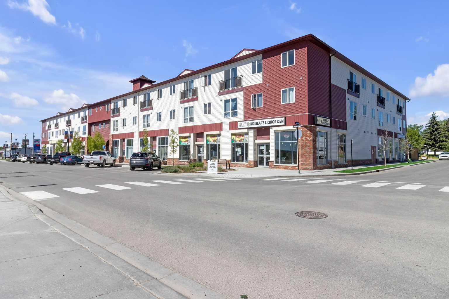 207, 1010 Railway Street — photo 1