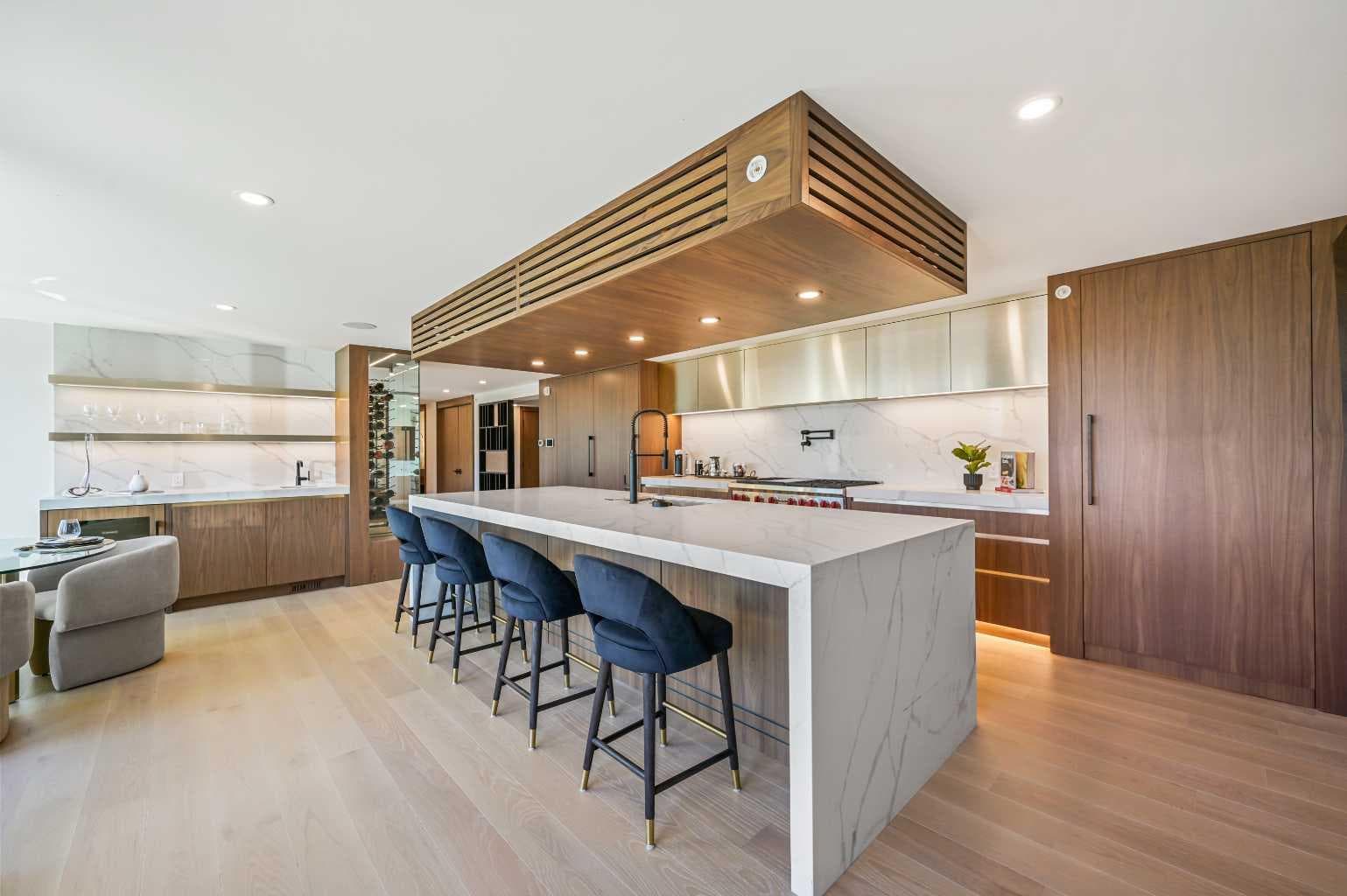403, 100 10A Street NW — photo 5