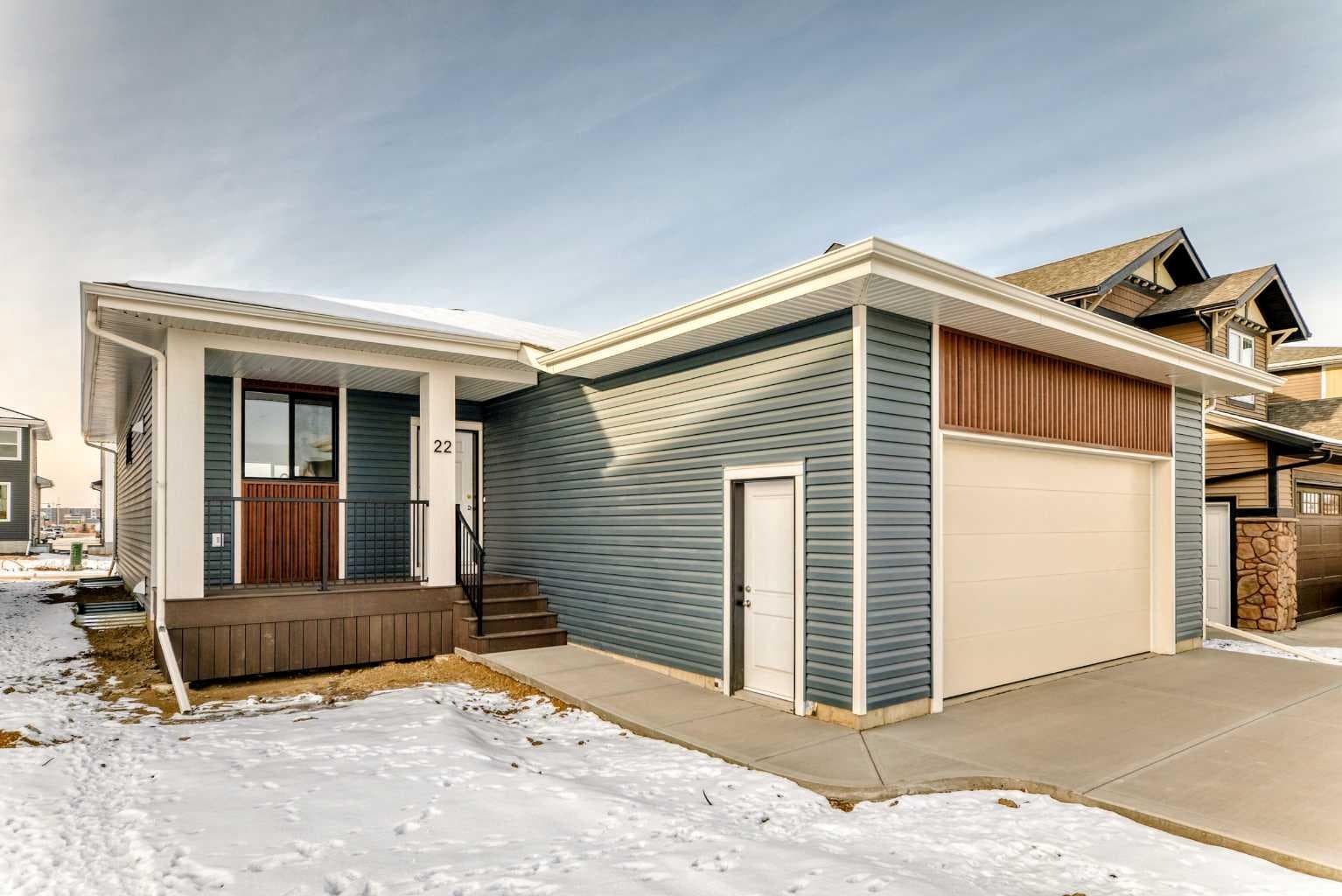 22 Tagish Avenue — photo 1