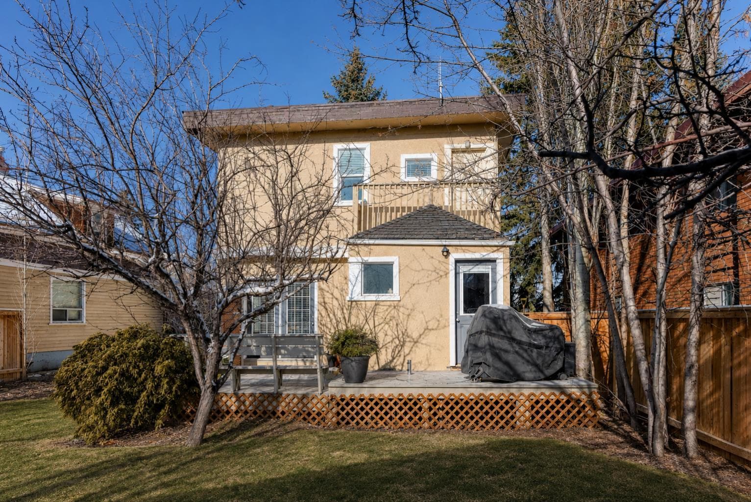 2125 36 Avenue SW — photo 5