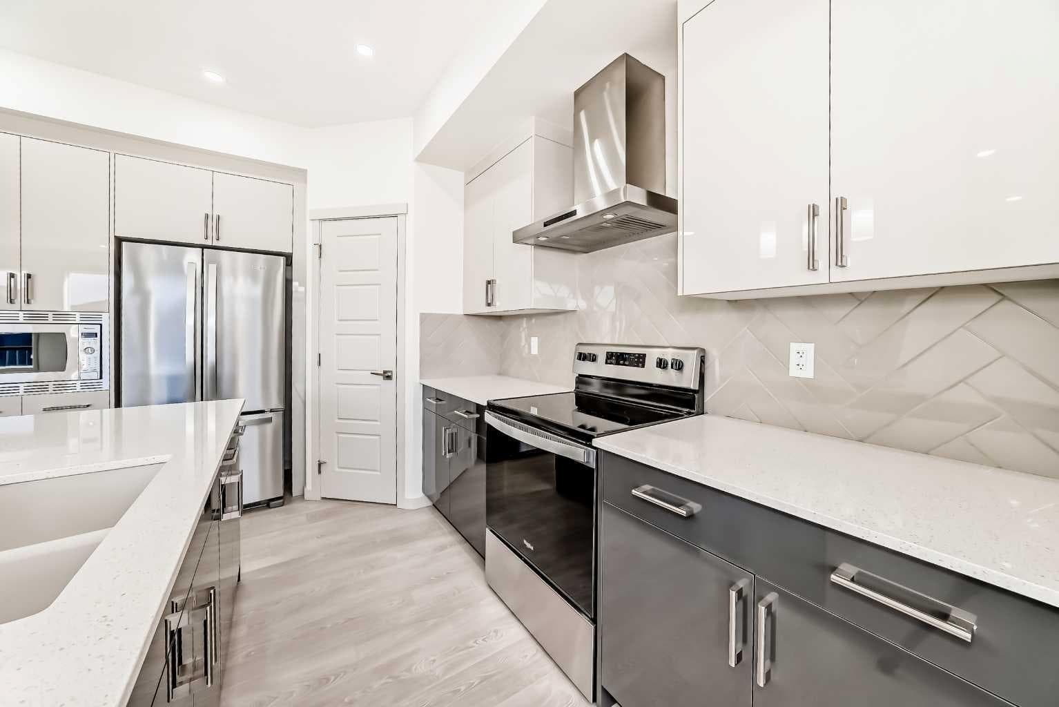 31 Lucas Passage NW — photo 3