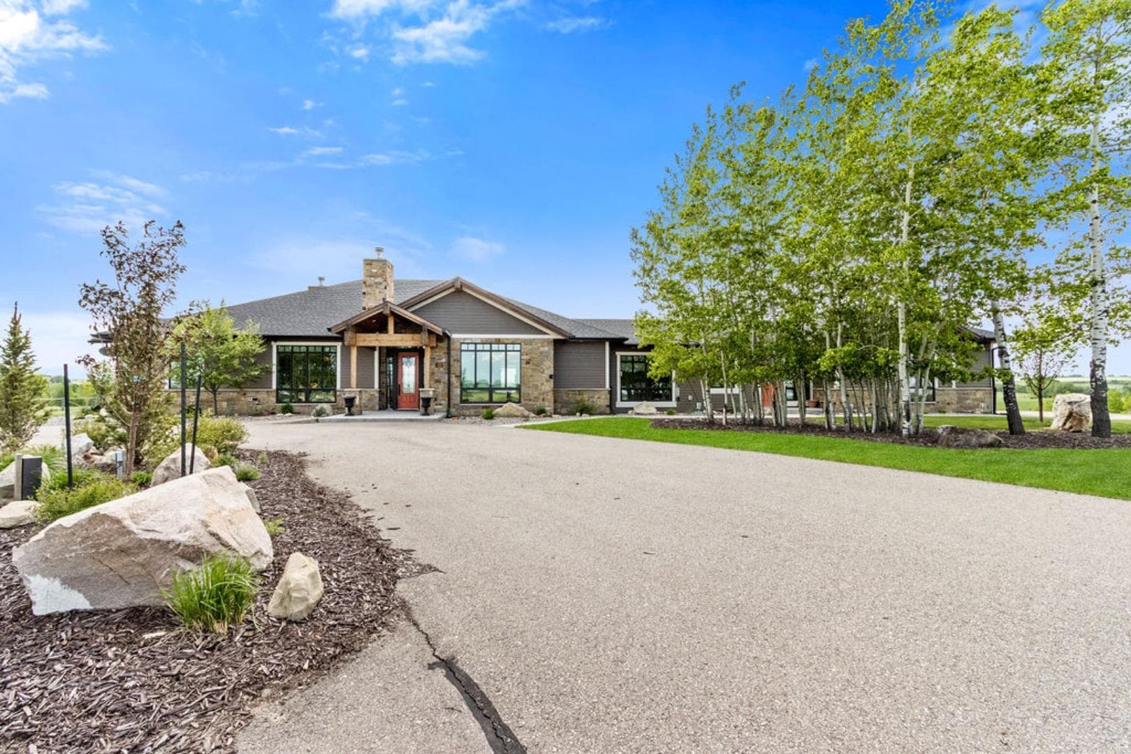 285065 Symons Valley Road — photo 1