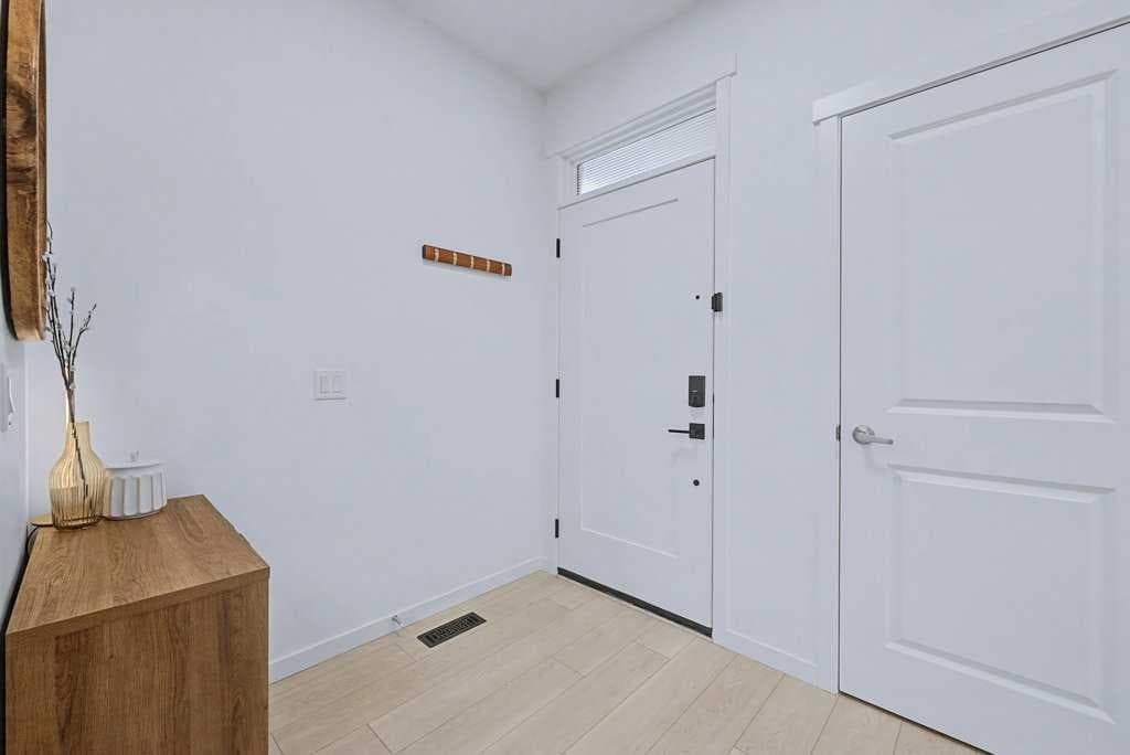 250 Hotchkiss Common SE — photo 3