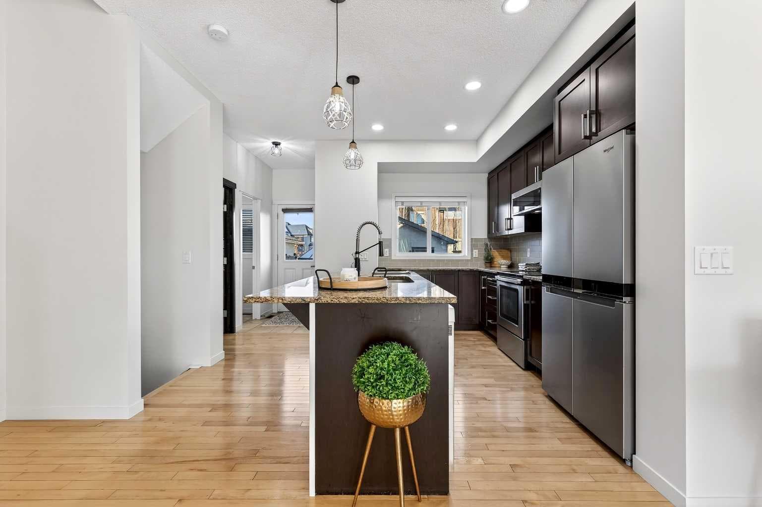 345 Mahogany Boulevard SE — photo 3