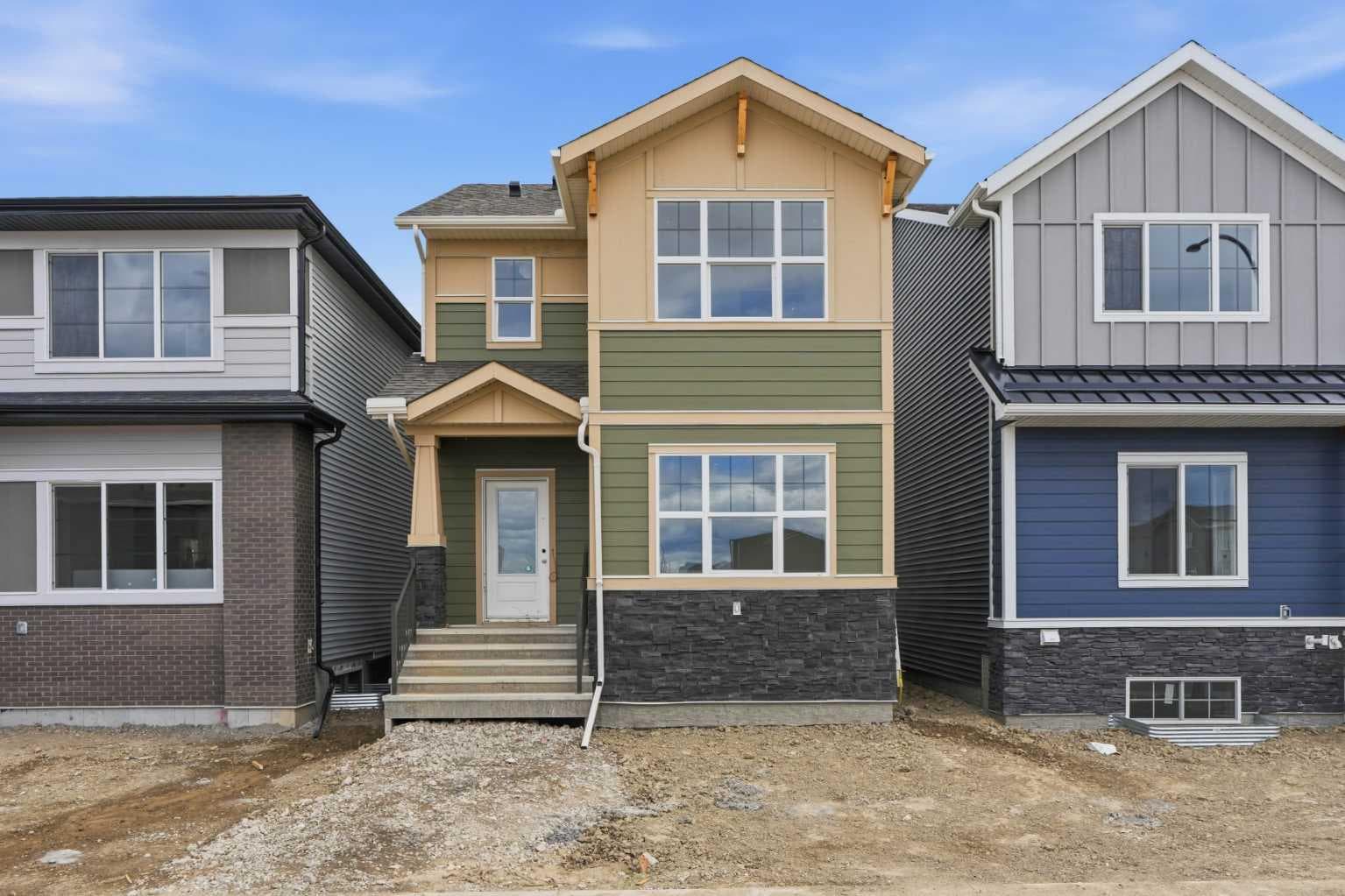 76 Buffaloberry Manor SE — photo 1