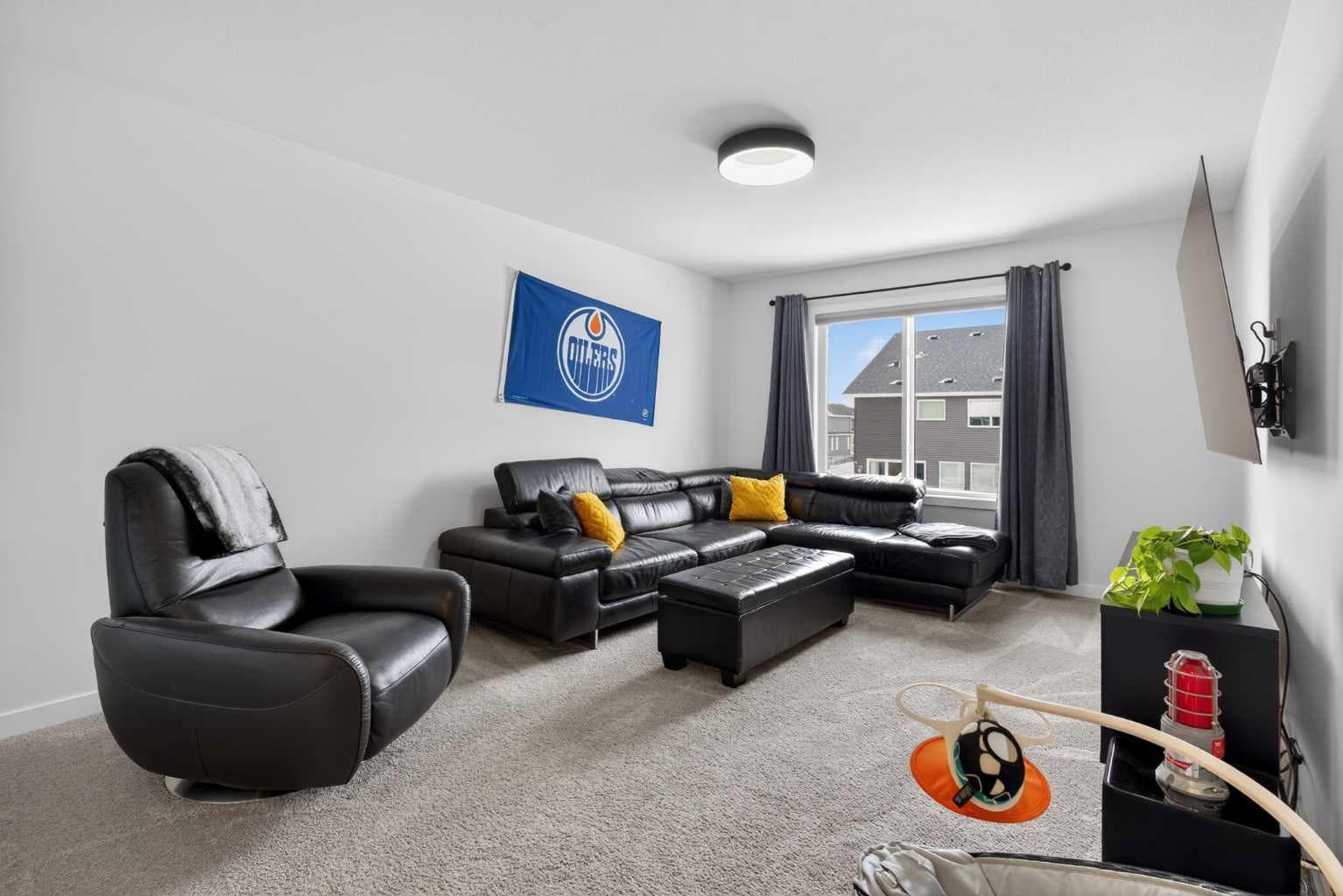 553 Baywater Manor SW — photo 3