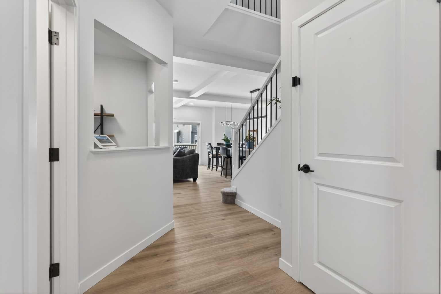 553 Baywater Manor SW — photo 5