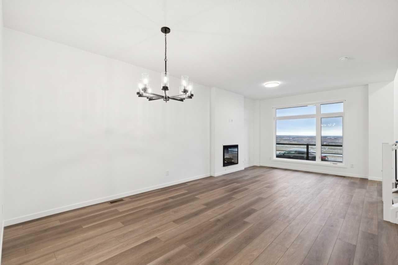 28 Bluerock Terrace SW — photo 3