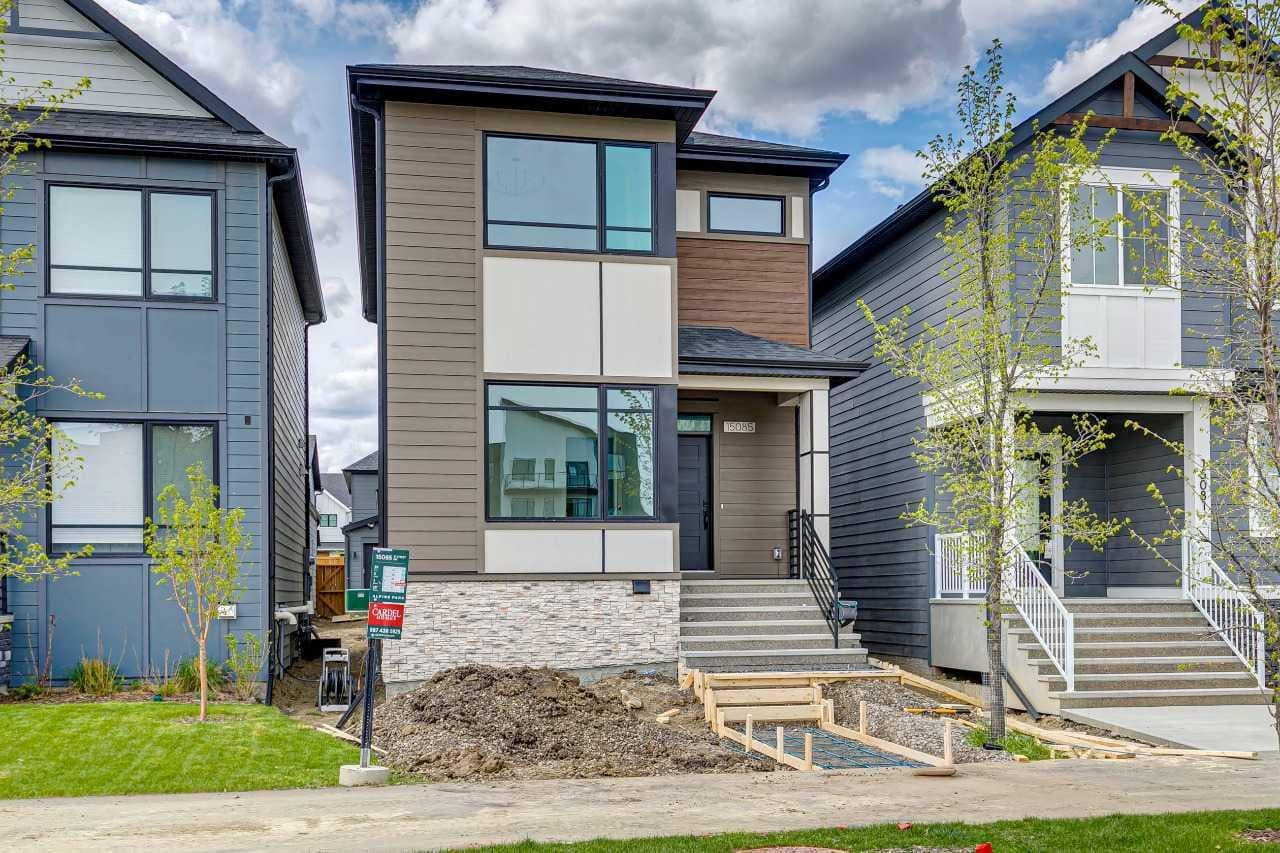 15085 37 Street SW — photo 2