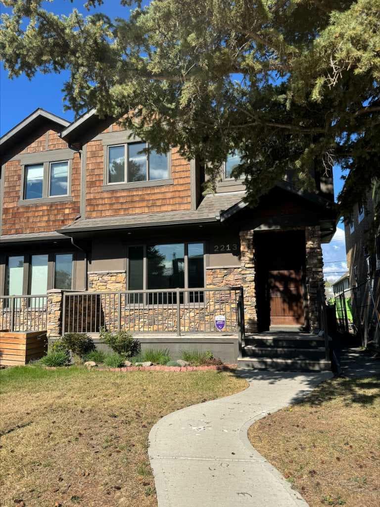 2213 27 Street SW — photo 2
