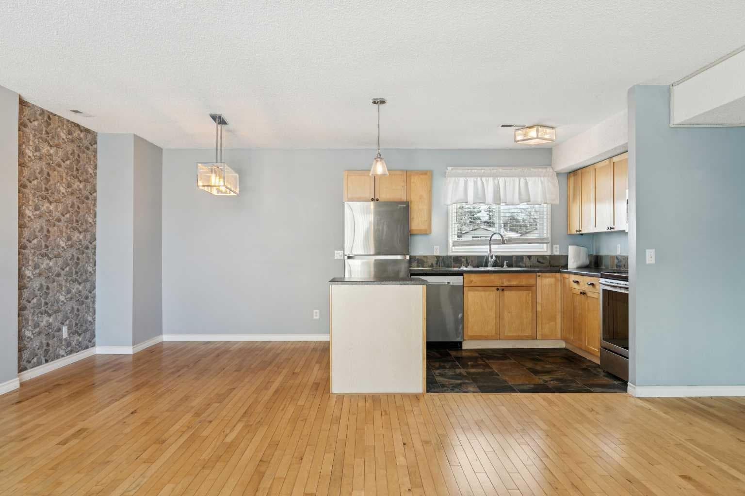 1104, 1540 29 Street NW — photo 3