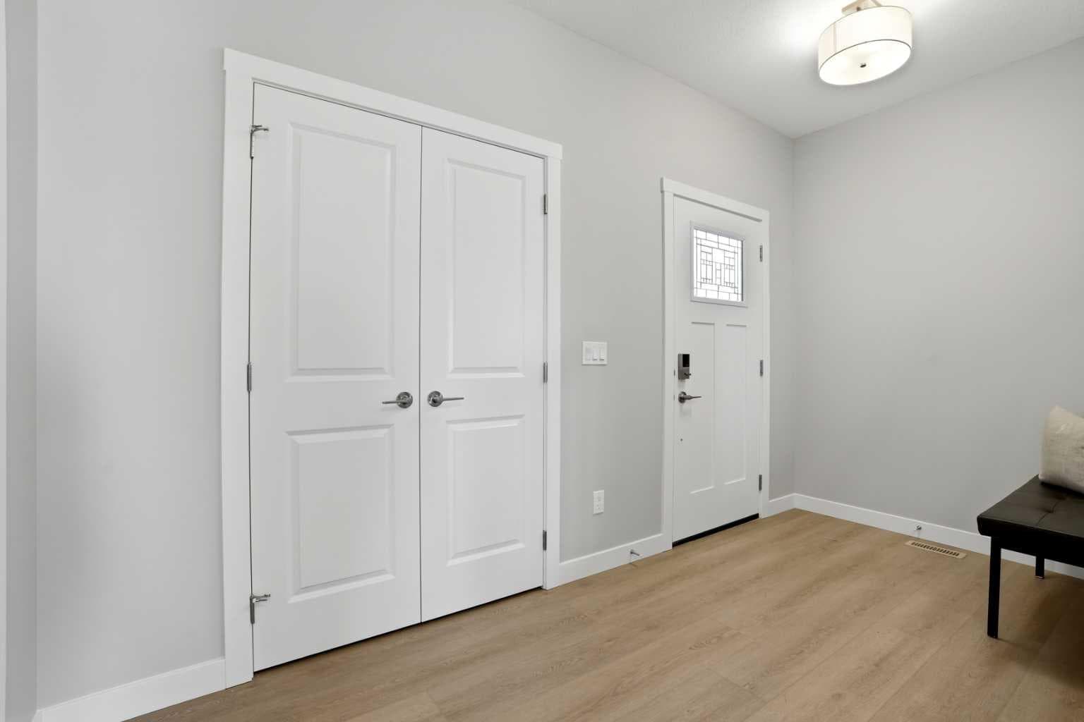 213 Clearview Court — photo 2