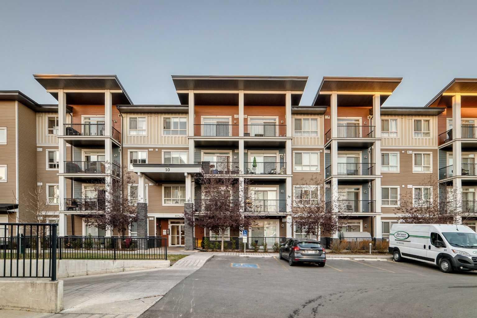 405, 10 Walgrove Walk SE — photo 2