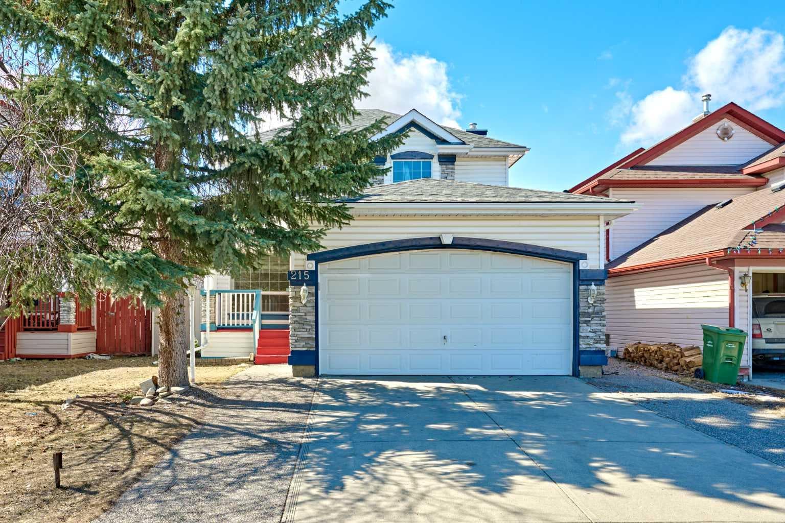 215 COVENTRY Green NE — photo 1