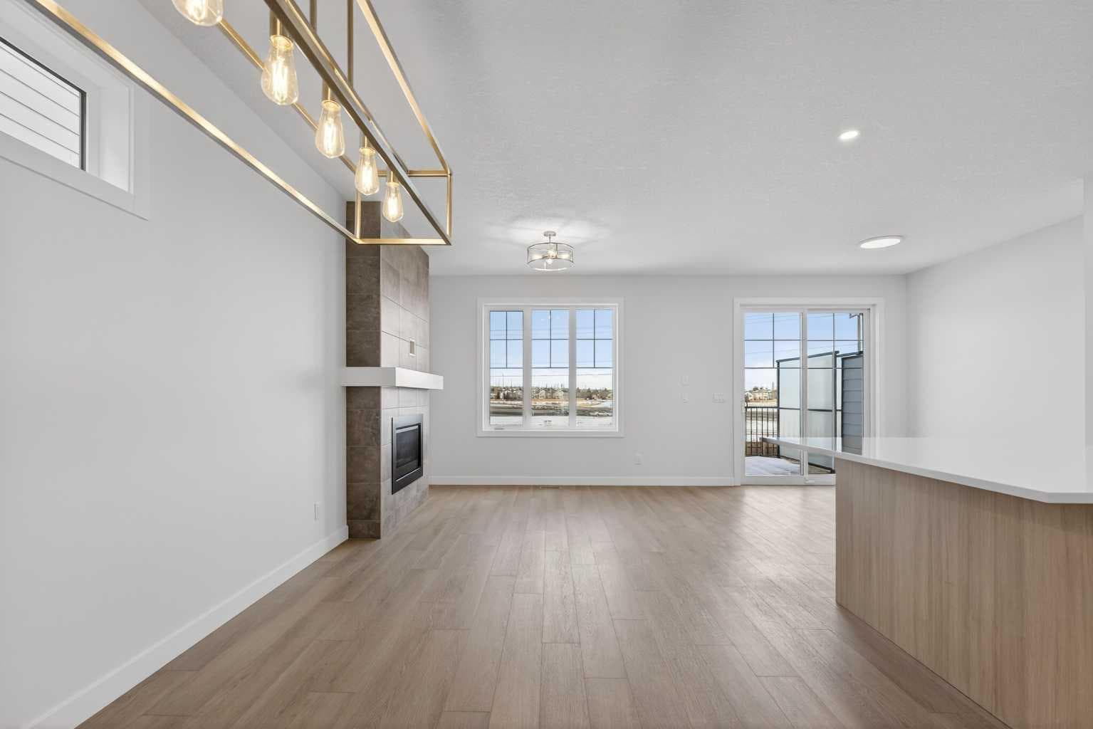 159 Greenwich Drive NW — photo 3