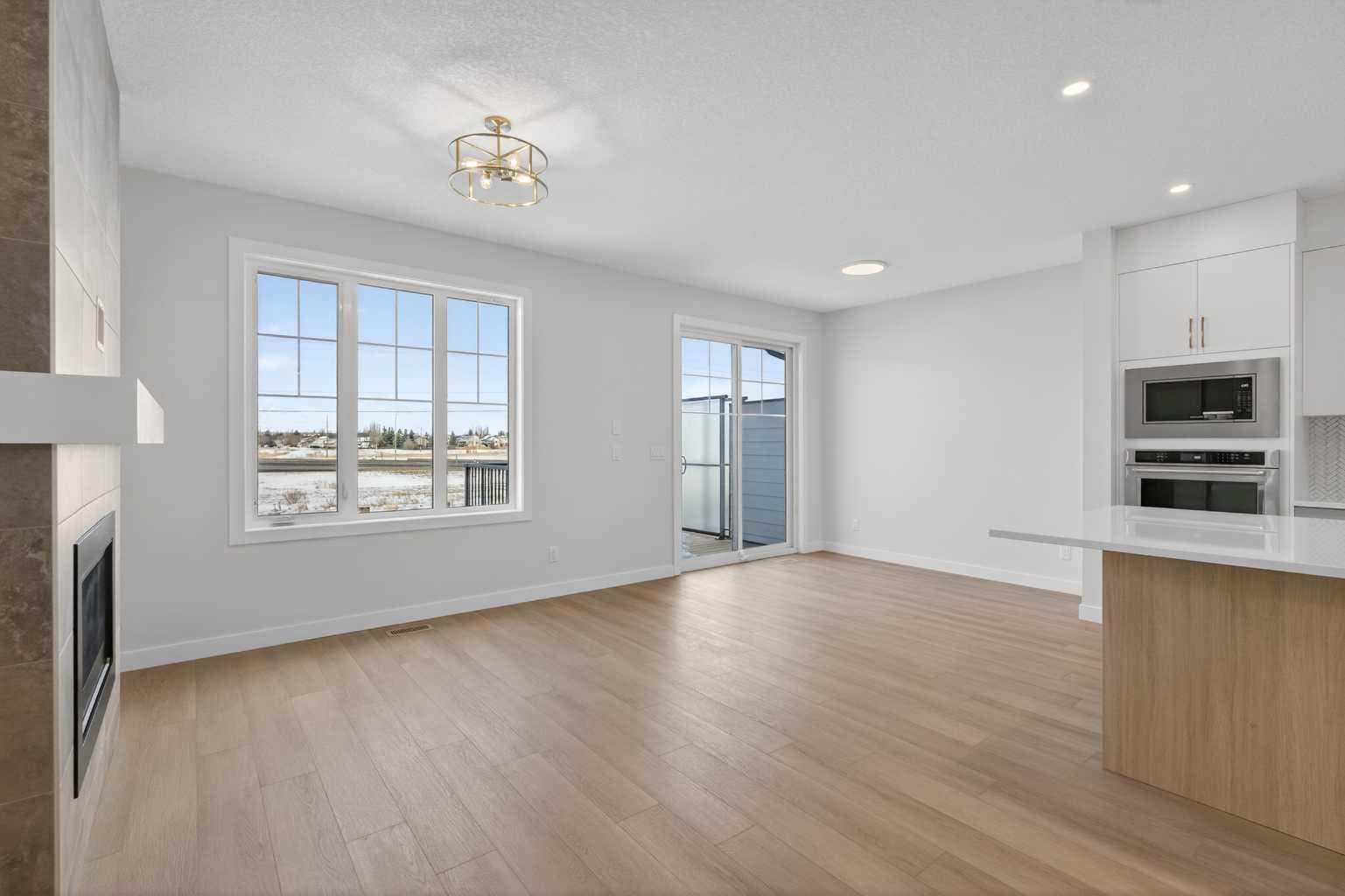 159 Greenwich Drive NW — photo 4