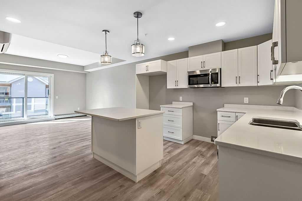 201, 97 Station Drive — photo 3
