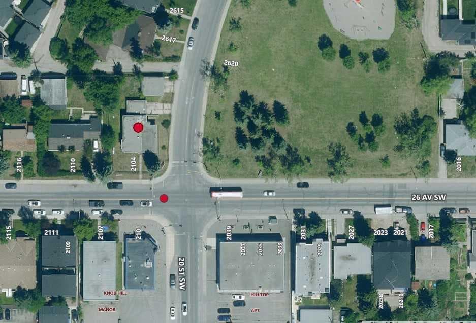 2104 26 Avenue SW — photo 4