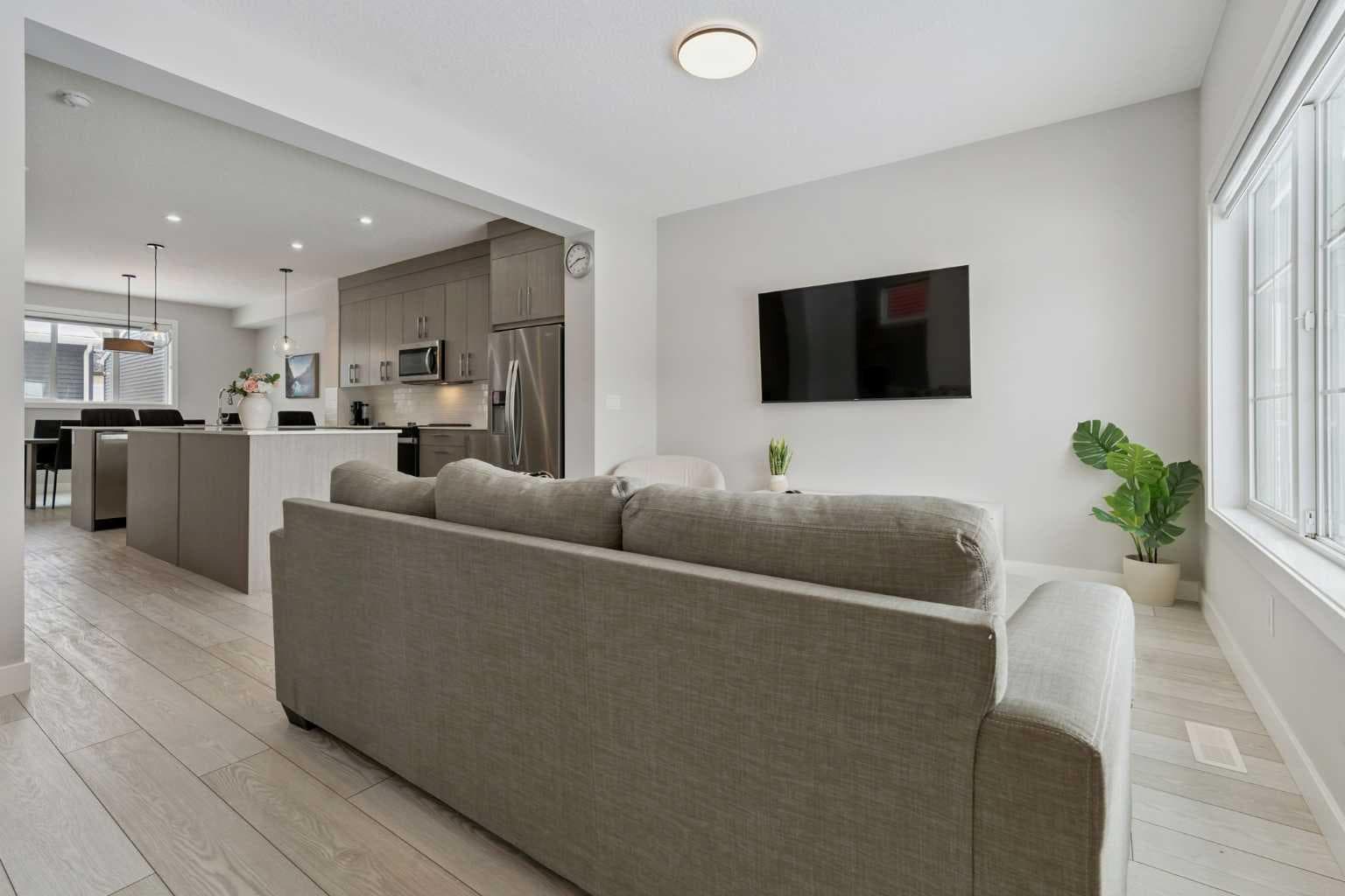 556 Chelsea Gardens — photo 4