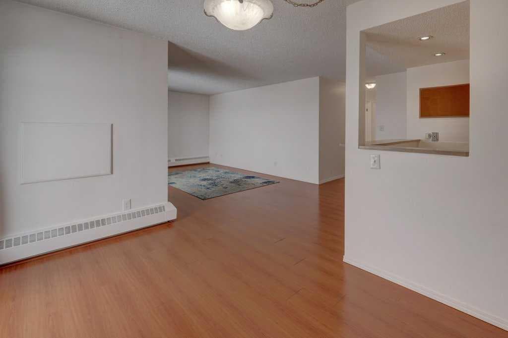 811, 8604 48 Avenue NW — photo 3