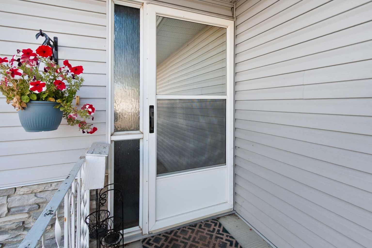 4102 Silverpark Estates Close — photo 4