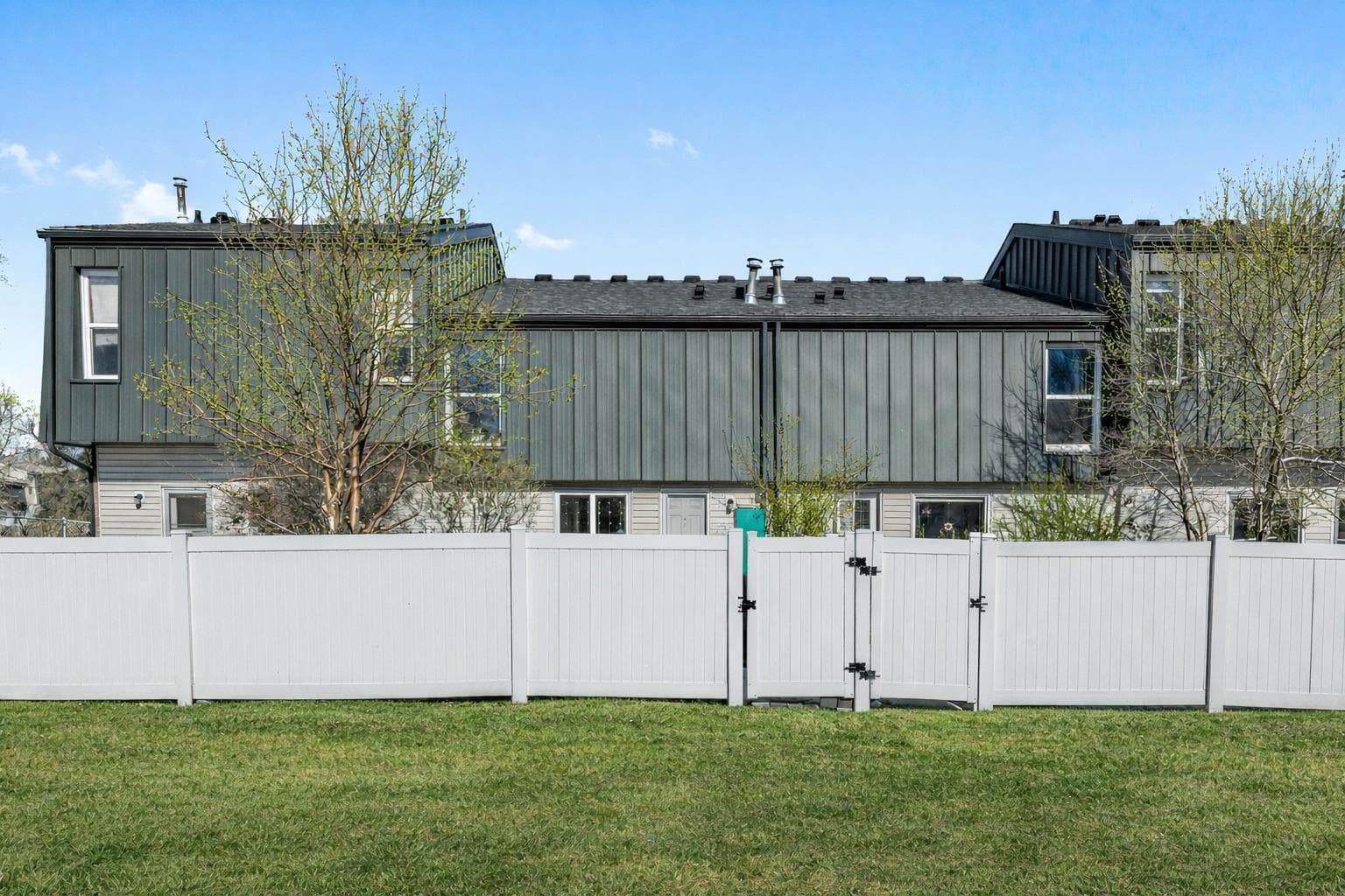 118 Brae Glen Lane SW — photo 4