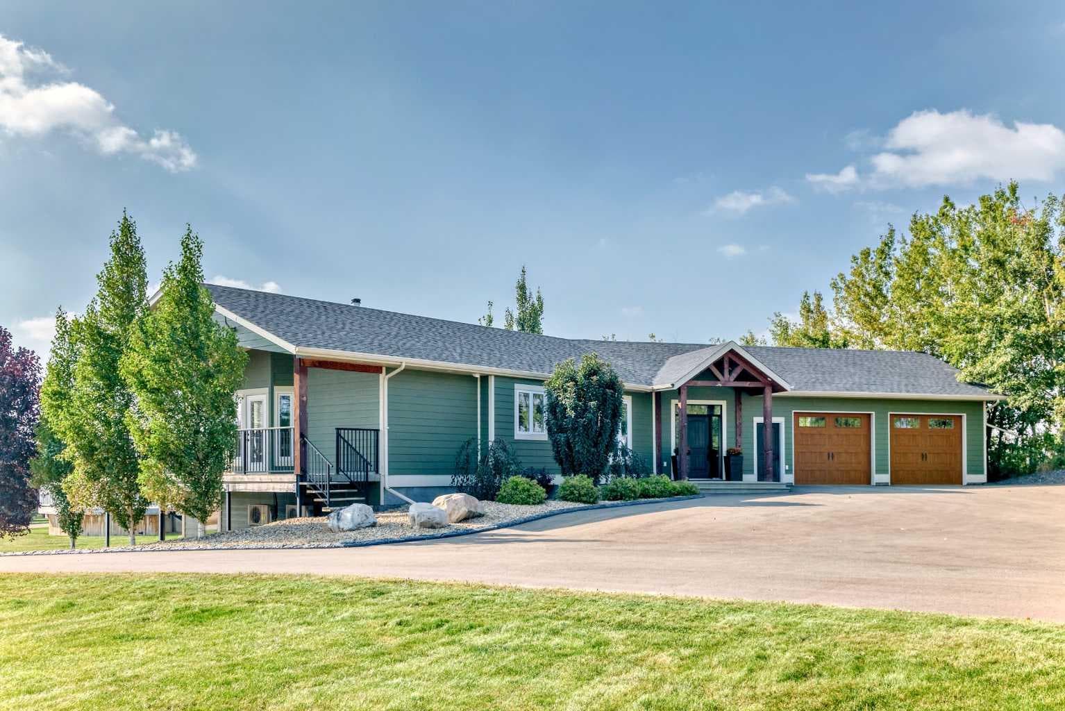 254041 Township Road 435 — photo 1