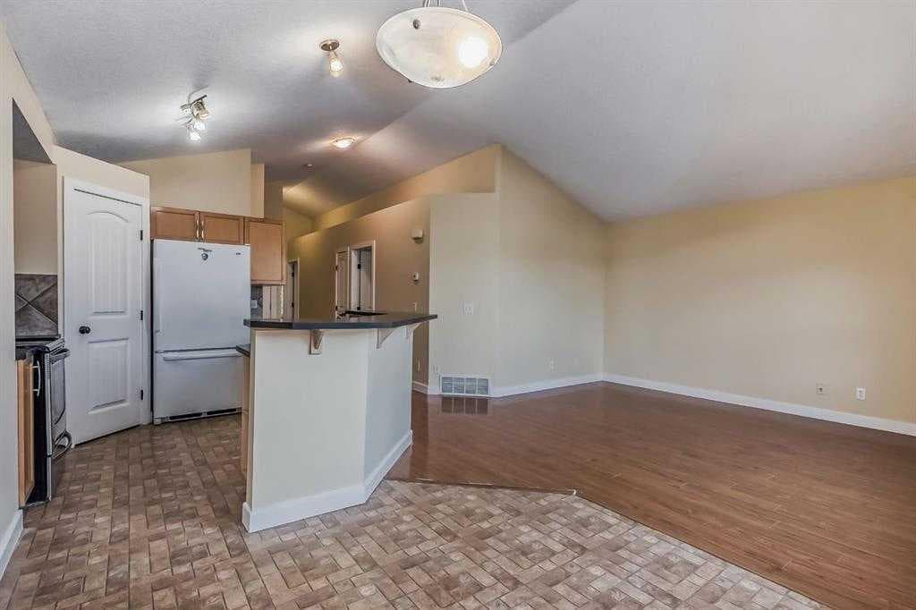 211 Saddlebrook Way NE — photo 5