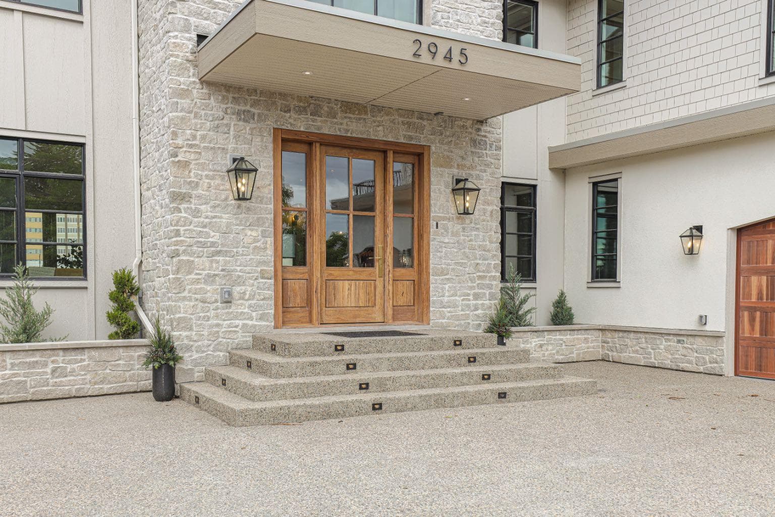 2945 Toronto Crescent NW — photo 3