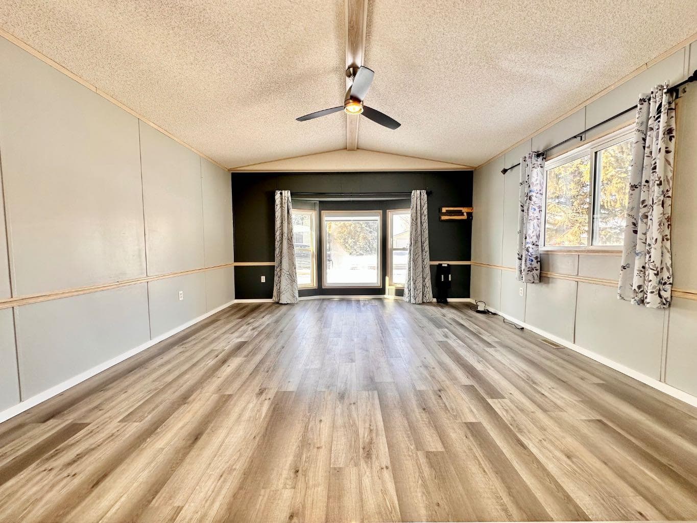 613 Iris Street — photo 5