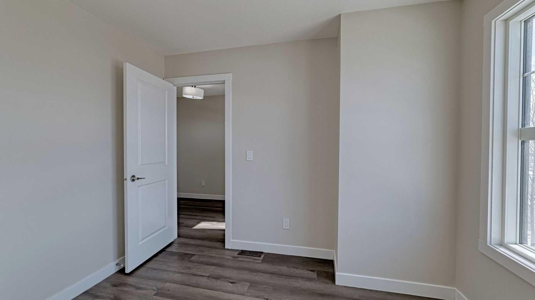 282 Alpine Avenue SW — photo 5