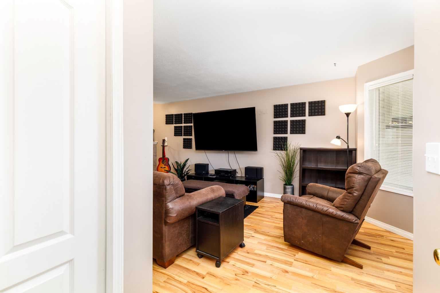 47, 33 Donlevy Avenue — photo 5