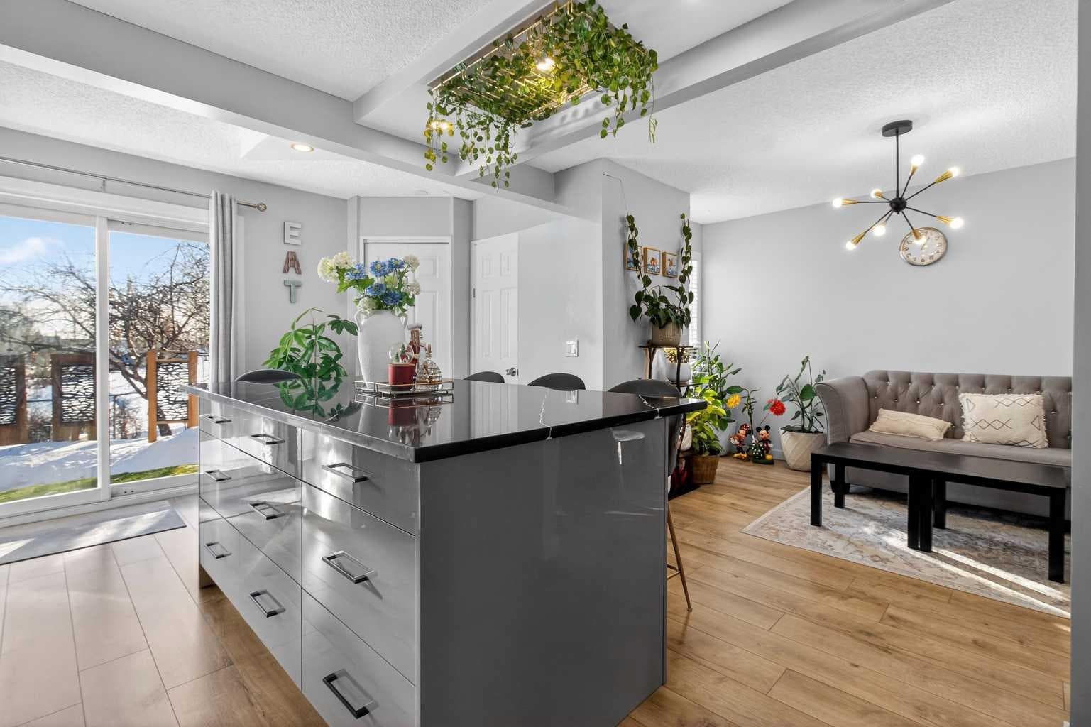 77 Summerfield Road SE — photo 3