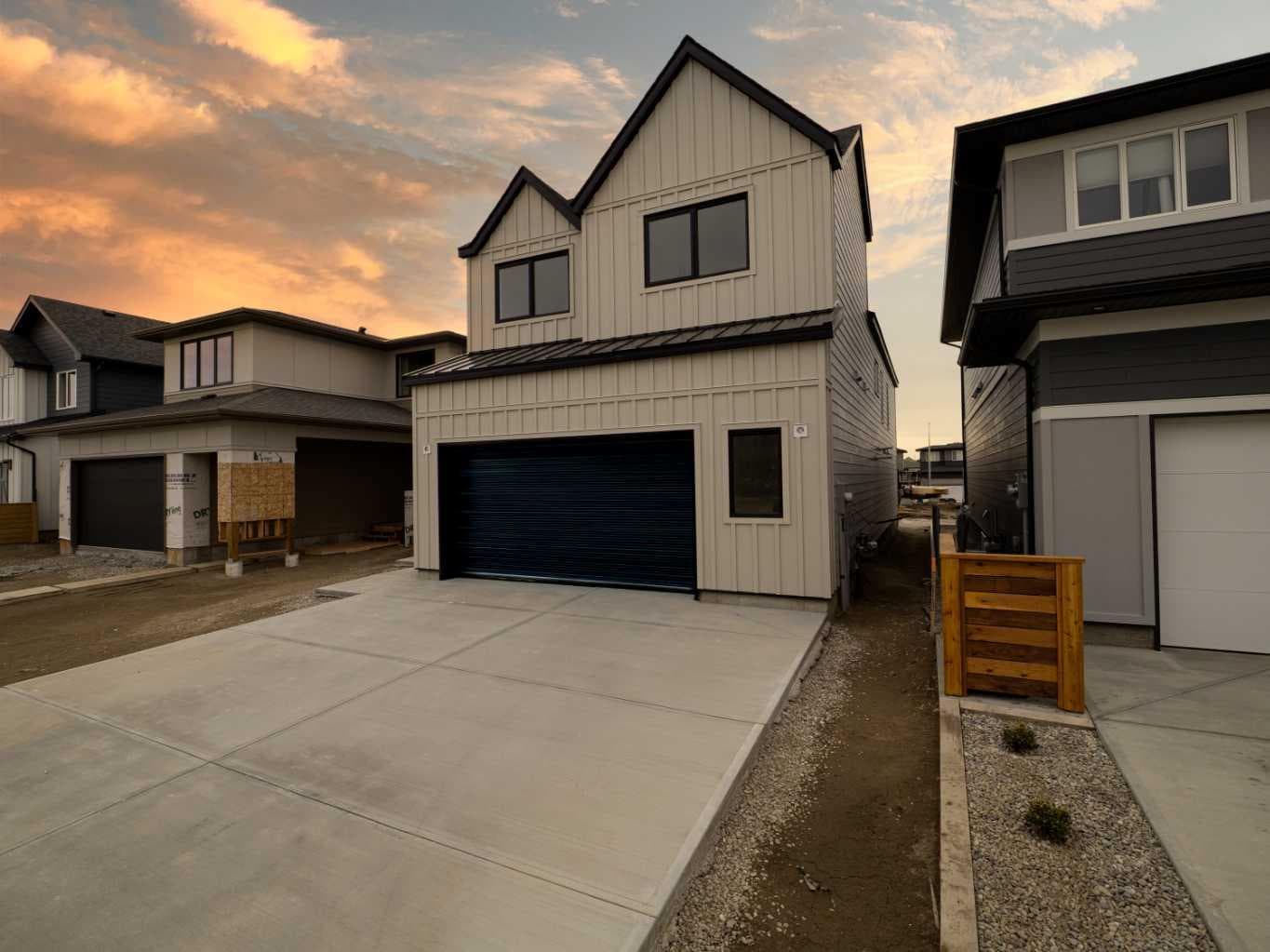 681 Devonia Road W — photo 3