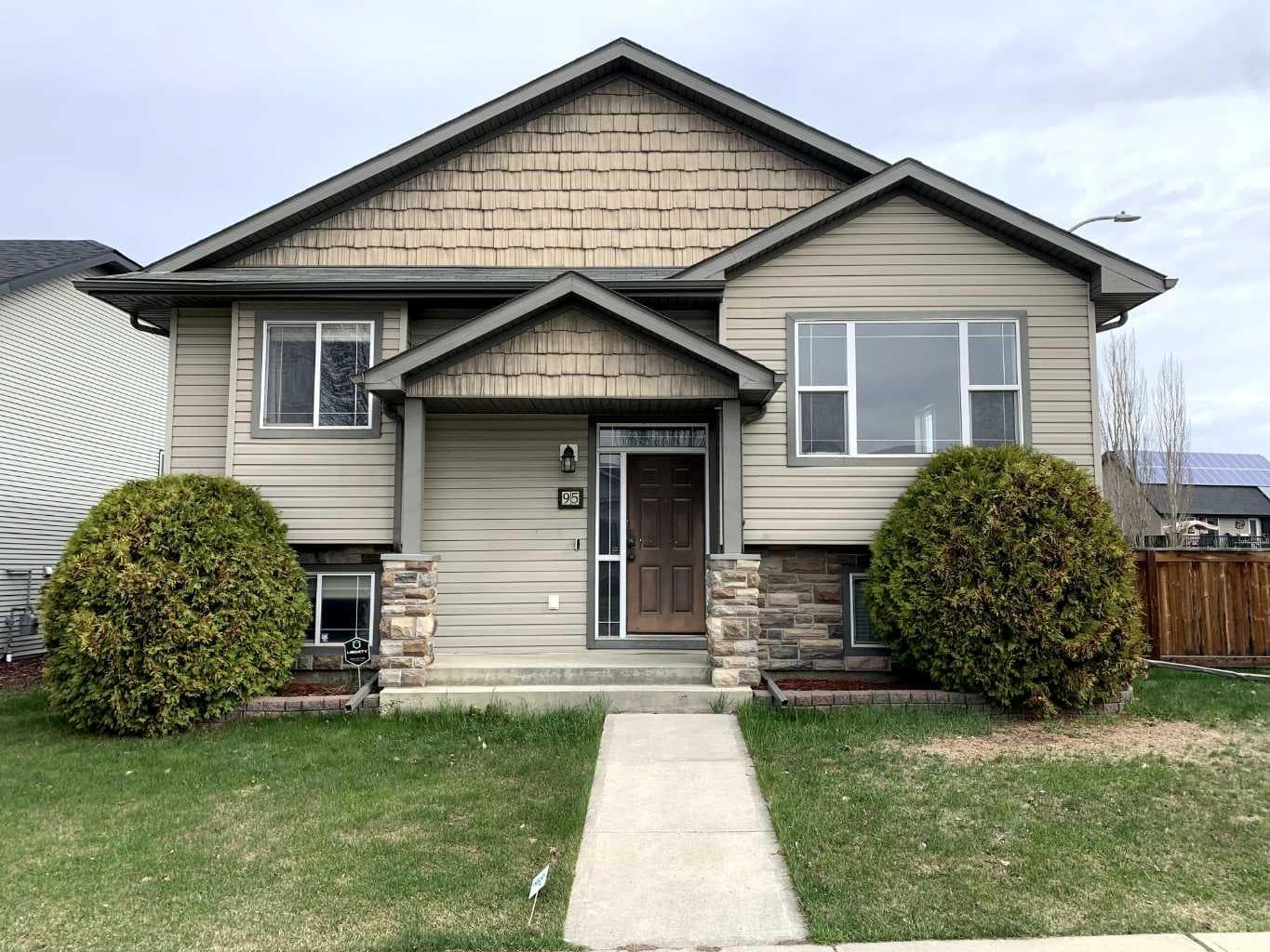 95 Inglewood Drive — photo 1