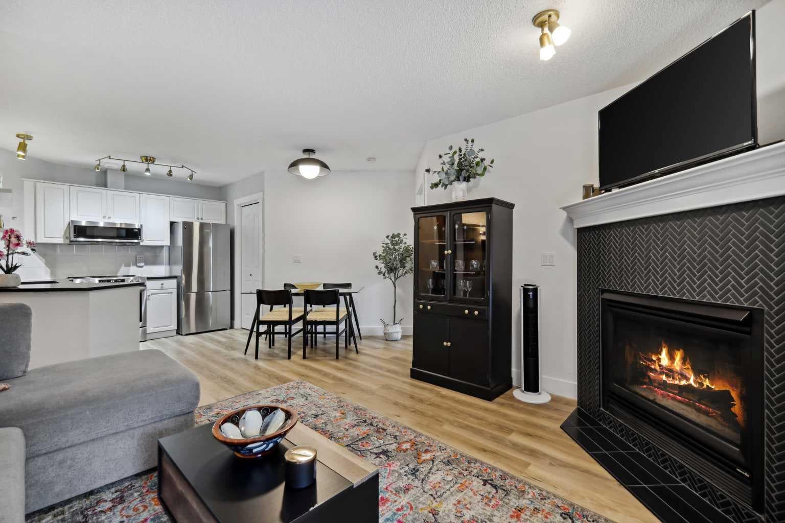 210, 10 Sierra Morena Mews SW — photo 4