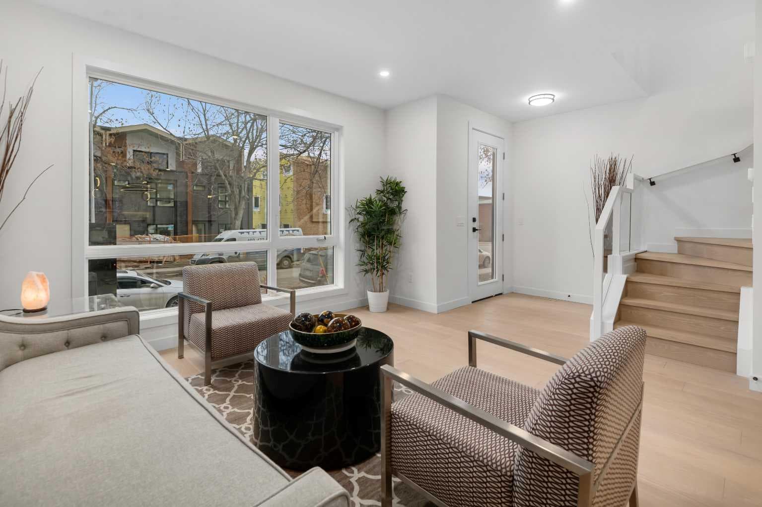 3719 14A Street SW — photo 4