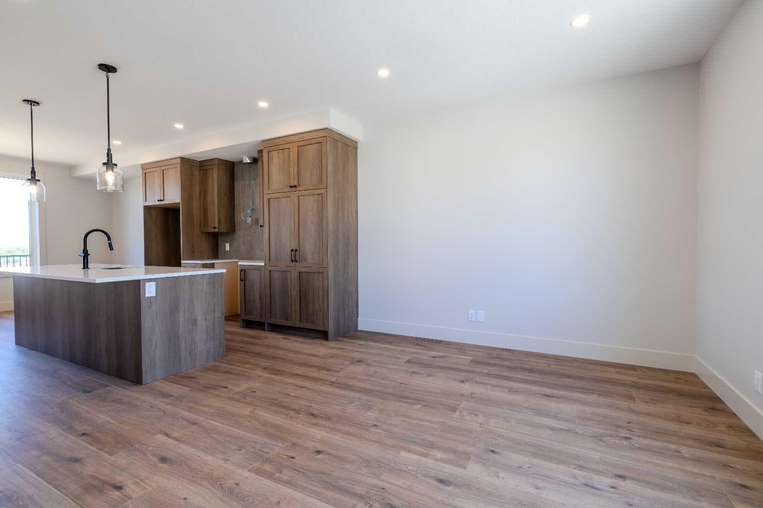 12 Tillotson Downs — photo 3